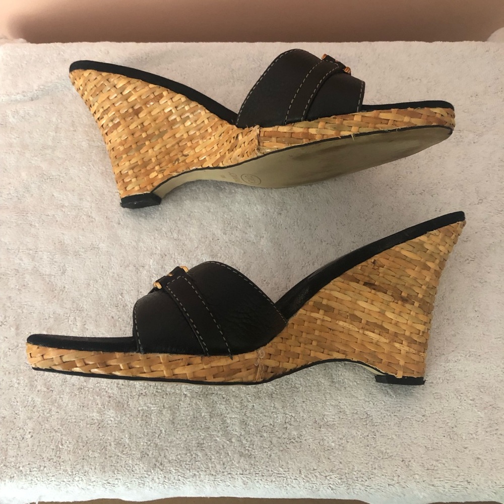 EUC Joan & David Black Wedge Slide Sandals